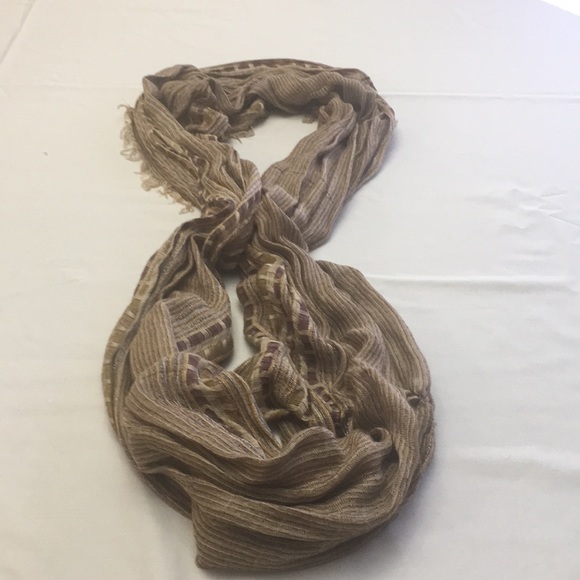 Beautiful Scraf - Picture 2 of 3